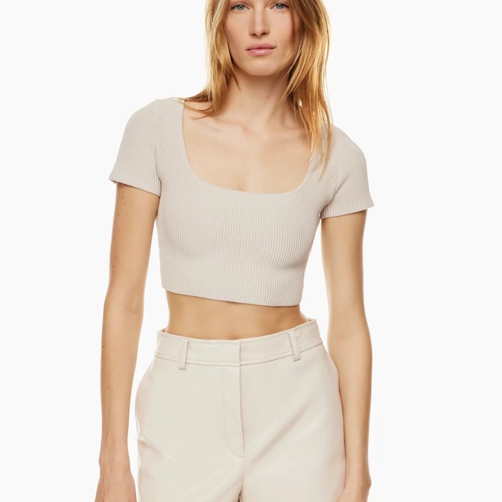 NWOT Aritzia Babaton Sculpt Knit Squareneck Top Matte Pearl